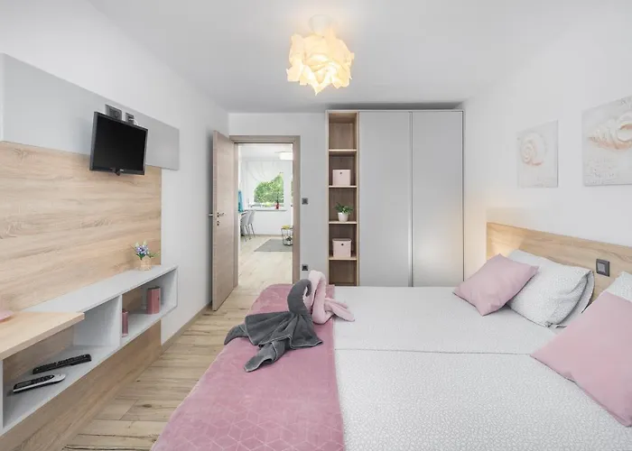 App***max Apartment Pula